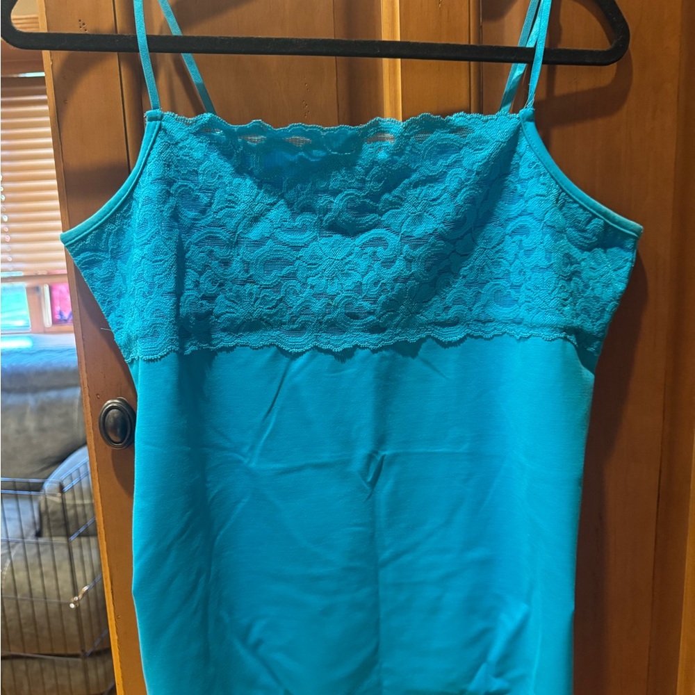 🎂Turquoise Lace Trim Cami Top